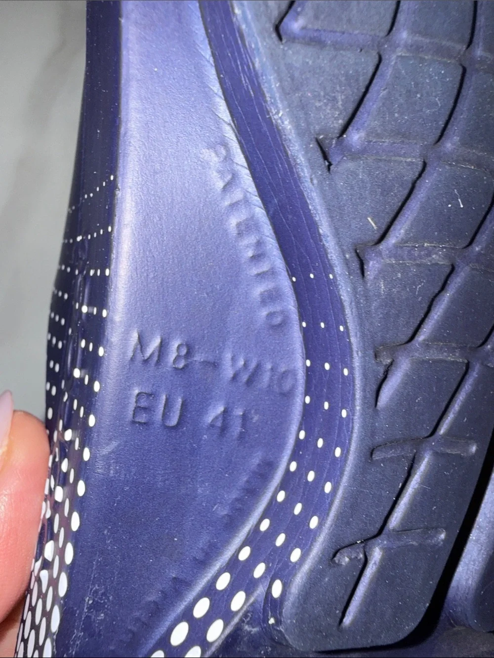 OOFOS pair navy